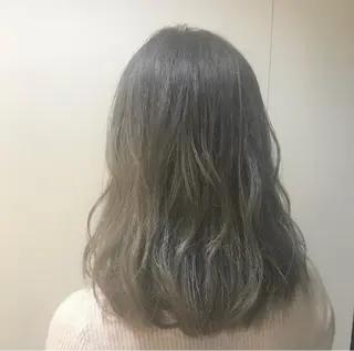 セミロング カラー ヘアアレンジ 髪質改善period.所属・いしかわまい🎀 髪質改善特価サロンのヘアスタイル
