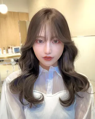 セミロング カラー ヘアアレンジ Toiro所属・🤎小顔レイヤー /ベージュ🤎友香のヘアスタイル