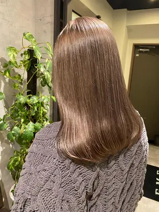 セミロング カラー 🌸インナーカラー 🌸藤井春華のヘアスタイル