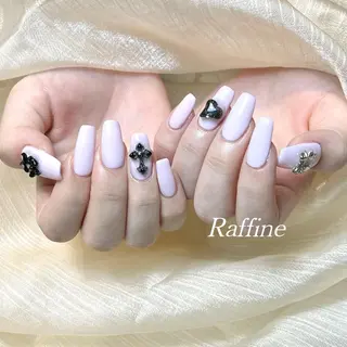 ネイル RAFFINE 月🦋🩵のネイルデザイン