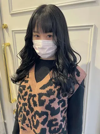 ロング カラー 安藤 佑衣のヘアスタイル
