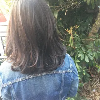 カラー THE DAY所属・AKI HASHIMOTOのヘアスタイル