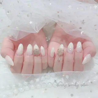 ミディアム ネイル SAKURA 🍒のネイルデザイン