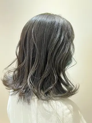 ミディアム カラー 🐶 Zina川崎 竹下 あい🐶のヘアスタイル