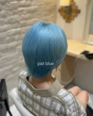 ミディアム Notoミルクティー グレージュカラーのヘアスタイル