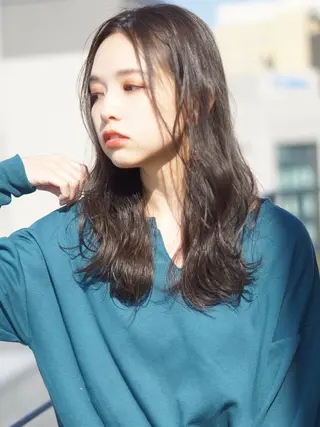 セミロング hoNua. 栄/透明感カラーのヘアスタイル