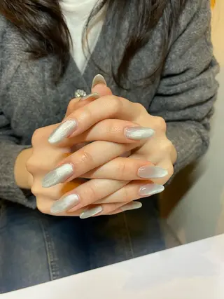 ネイル 濱岡 咲のネイルデザイン