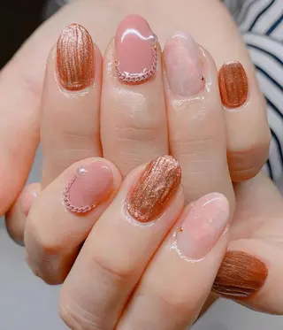 ネイル JINI NAIL所属・ジニ ネイルのネイルデザイン