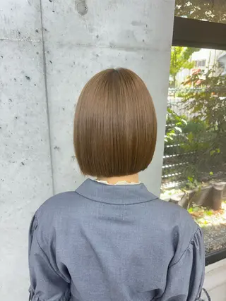 ミディアム i.+OMOTESANDO所属・mei / 艶カラー ミディアム レイヤーのヘアスタイル