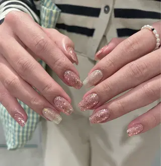 ネイル NOA⌇ para gelのネイルデザイン