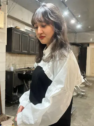 ミディアム ハイトーン/顔まわり レイヤー/YUKAのヘアスタイル