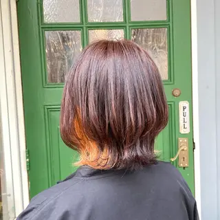 ショート カラー BRITS 渡辺 菜々子のヘアスタイル