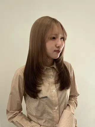 ロング era所属・azumi/ボブ/暖 色/オリーブ/縮毛のヘアスタイル