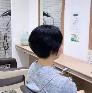 ショート 藤井 花梨のヘアスタイル