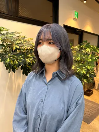 ミディアム カラー yuika .のヘアスタイル