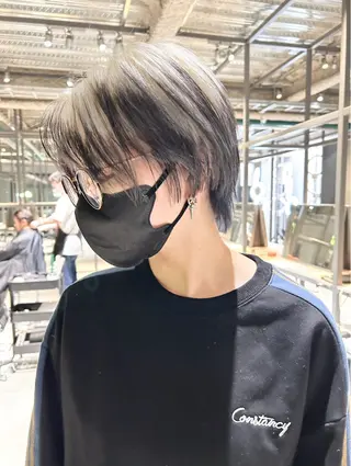 ショート カラー 佐藤 崇文のヘアスタイル