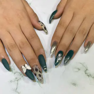 ネイル 糀屋 彩奈のネイルデザイン