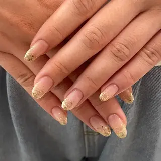 ネイル 𝑟𝑖𝑠𝑎 🕯‎🤍のネイルデザイン