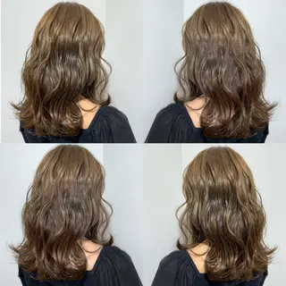 セミロング カラー もにか🌞原宿/渋谷 🌝ブリーチカラーのヘアスタイル