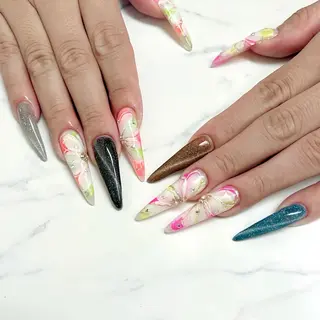 ネイル ❤️💛REBEST 京橋　nailのネイルデザイン