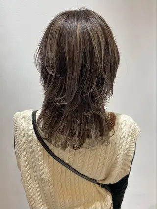 ミディアム カラー 🐺ウルフ/レイヤー 似合わせ‎🤍沙羅のヘアスタイル