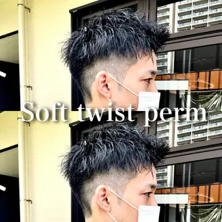 ショート パーマ メンズ メンズヘア特化 崎田 成人のヘアスタイル