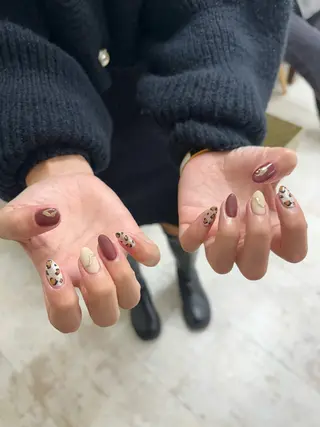 ネイル マハロネイルサロン横浜店所属・吉田 里菜のネイルデザイン