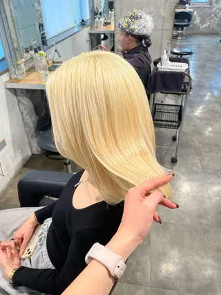 ミディアム カラー ハイトーン 横浜💞ミオのヘアスタイル