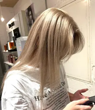 ミディアム カラー ✨ブリーチ特化✨ 💚Acchon💚のヘアスタイル