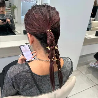 ミディアム ヘアアレンジ カジュアルを女っぽく 𝗮𝘆𝗮𝗰𝗼のヘアスタイル