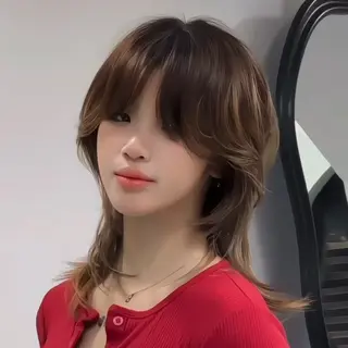 ミディアム SHIN レイヤー‪‪カットのヘアスタイル