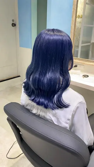 セミロング カラー THESALONS所属・🤍ブリーチカラー /寄田龍樹🤍のヘアスタイル