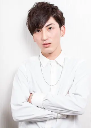 ショート 若山 敦のヘアスタイル