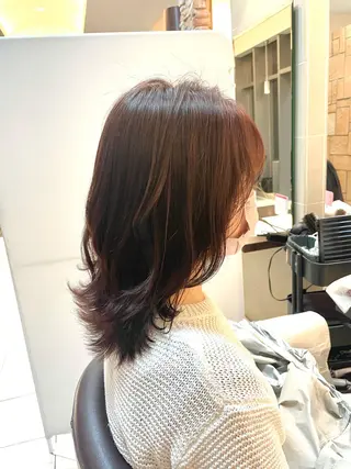 ミディアム 千葉 香奈のヘアスタイル