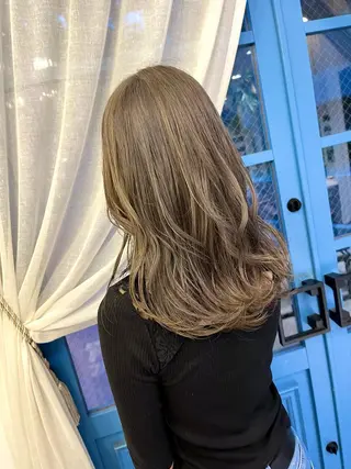 ロング カラー ヘアアレンジ 中川 もえか【明石】のヘアスタイル