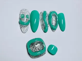 ネイル Oko nail 💅✨のネイルデザイン