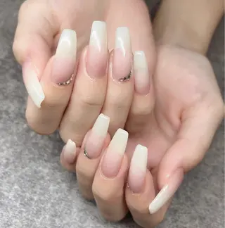 ネイル R inのネイルデザイン