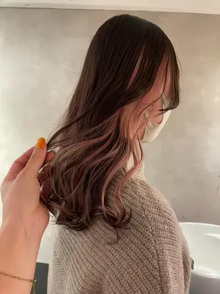 セミロング カラー EIGHT 中川原   菜々子のヘアスタイル