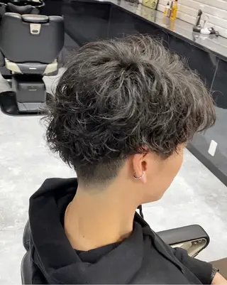 ミディアム パーマ メンズ 前田賢生 ご新規様はNGのヘアスタイル