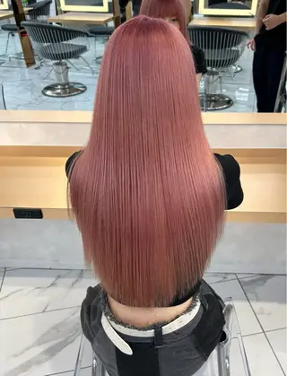 ロング カラー Miyu's所属・𝑨𝑲𝑶 🍒/ ピンクカラーのヘアスタイル