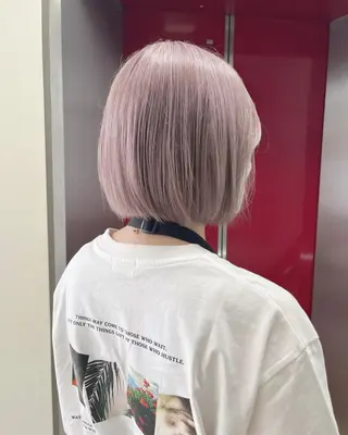 ショート カラー ハイトーン🦢 Natsumiのヘアスタイル