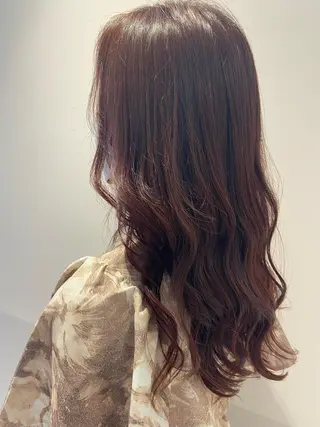 ロング カラー チナツ ，のヘアスタイル