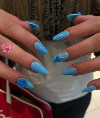 ネイル GO TODAY シェアサロン 渋谷Amiu店所属・渋谷ネイル🎀 y2k/海外ネイルのネイルデザイン