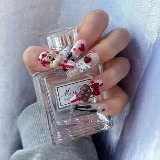 ネイル 江川 茉里香のネイルデザイン