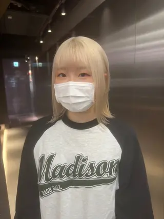 ショート カラー 鈴木/ミルクティー/ ブリーチ/ボブ/のヘアスタイル