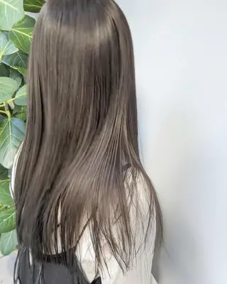 セミロング カラー ヘアアレンジ 南堀江 möwen ( メーヴェ )所属・mowen RUIのヘアスタイル