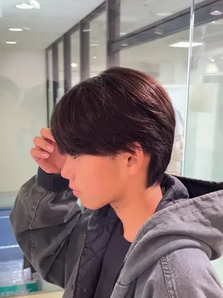 ショート カラー パーマ メンズ 【シャドウパーマ センターパート】義心のヘアスタイル