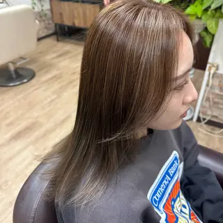 セミロング カラー ハッピーベリー所属・島村 優花のヘアスタイル