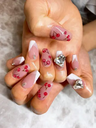 ネイル Piacere所属・Piacere 絵美のネイルデザイン