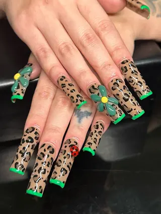 ネイル NAIL ROOM COZMIC SISTA所属・Ronny ロニ 森ノ宮❤のネイルデザイン